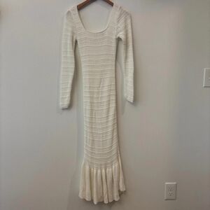 Elegant Cream Knit Maxi Dress